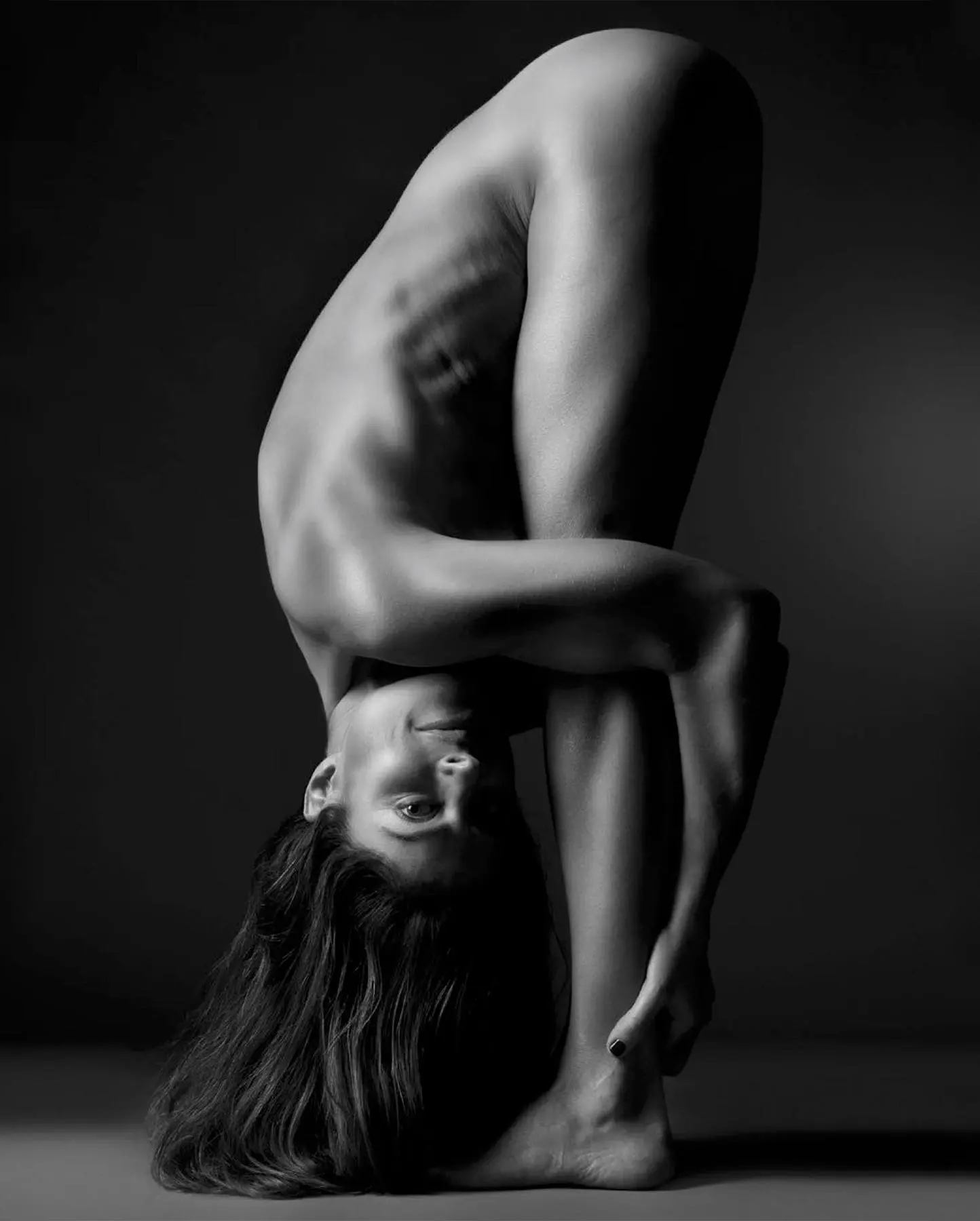 Livre d'art YOGASM par Anka, d'après l'idée d'Hélène Duval - Image 4